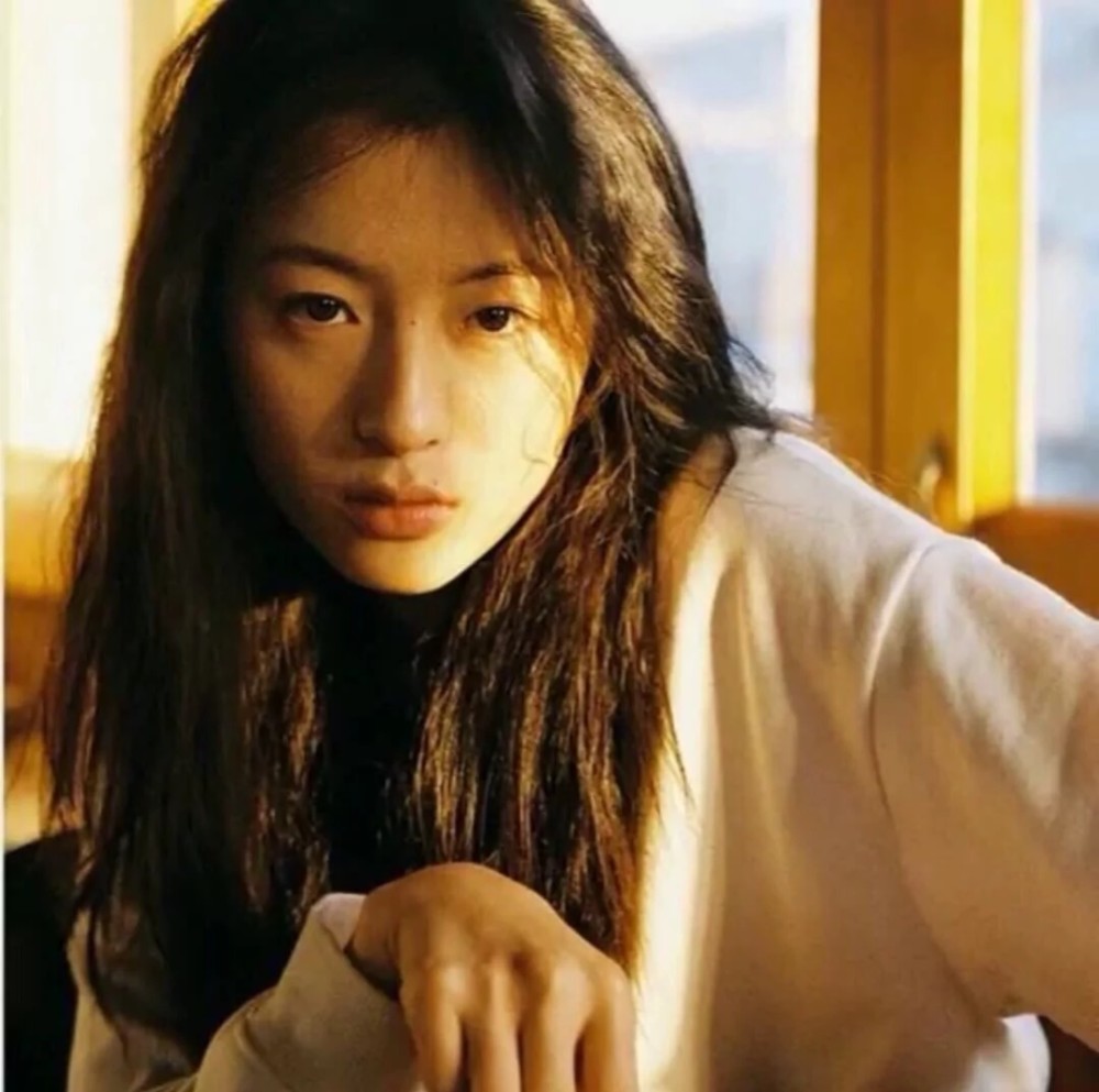 ins港风女生头像