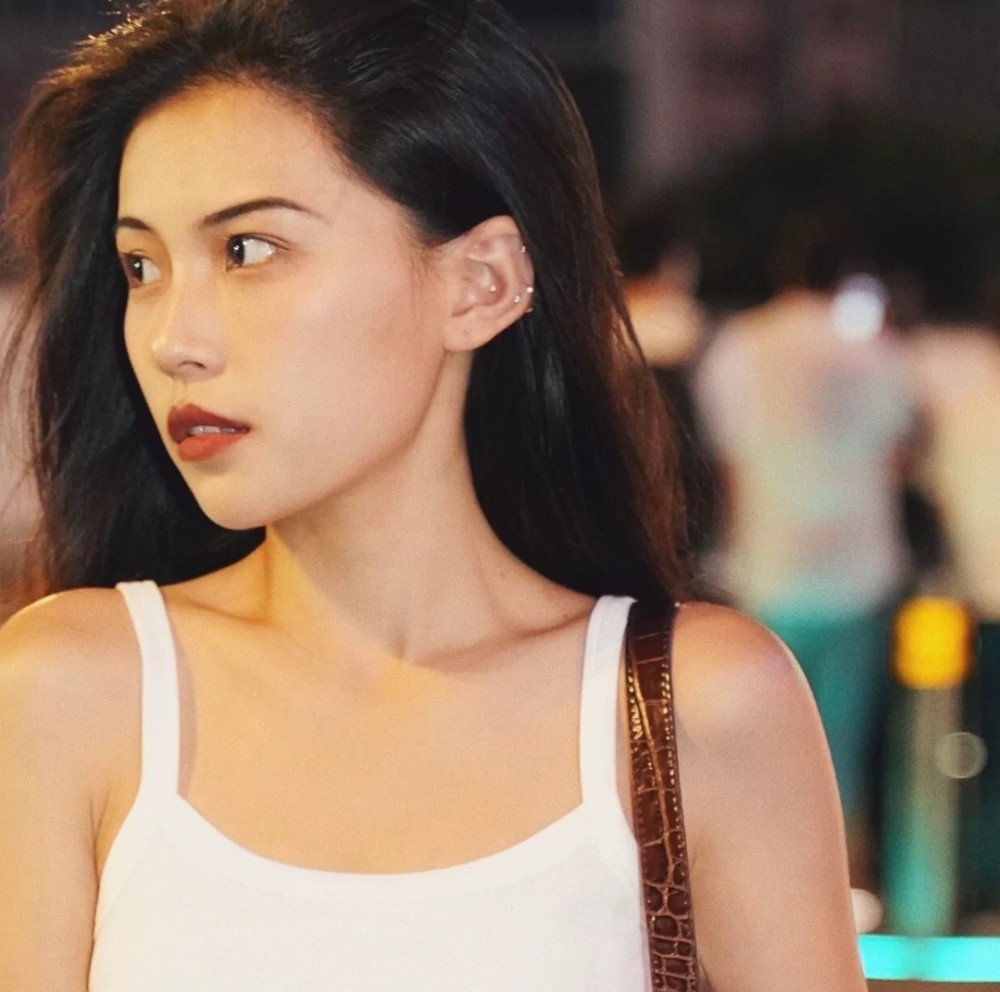 ins港风女生头像