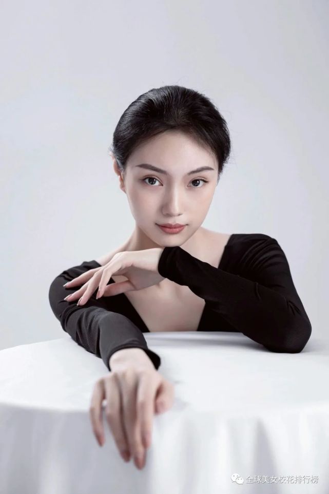 北京电影学院美女姜奕含