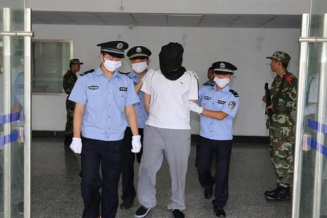 如今处决死刑犯时,为何不再公开执行了?原因其实很简单