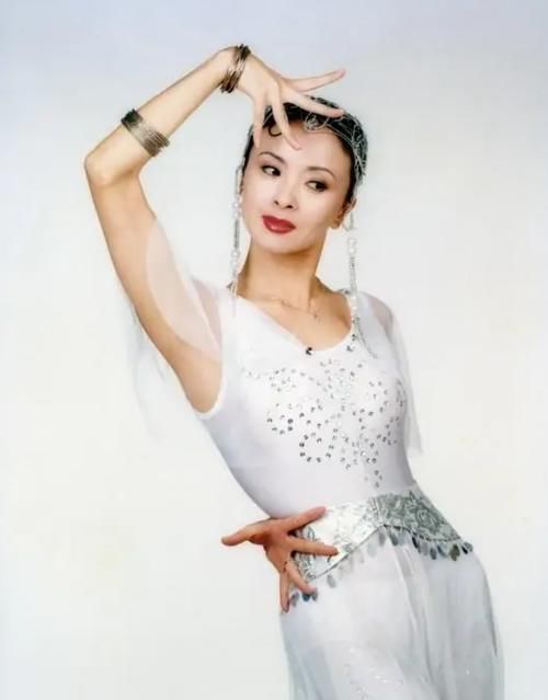 最美杨贵妃周洁去世，舞蹈功底不输杨丽萍，离异35年，不婚不育