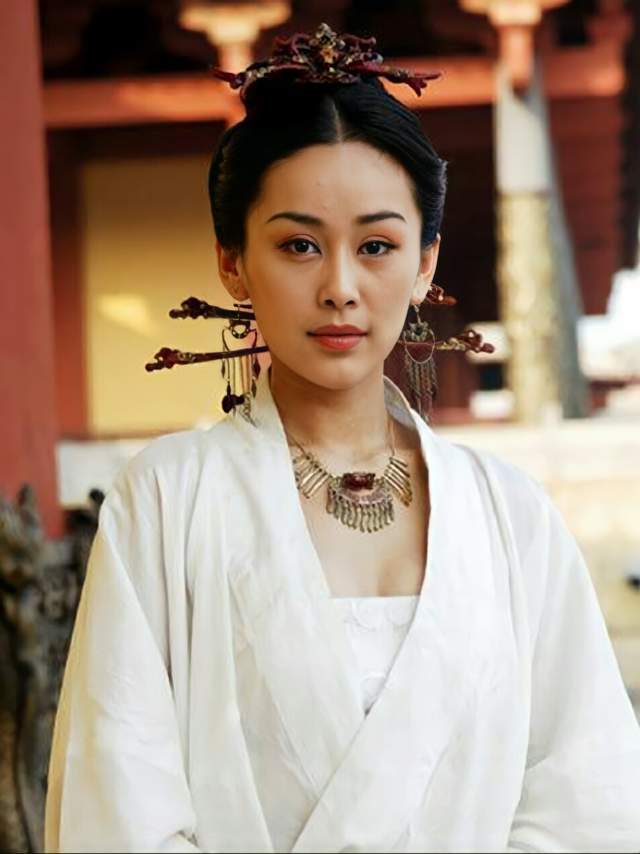 颖儿的西施虽然并没有什么讨论度,但路人的观感都比较不错.