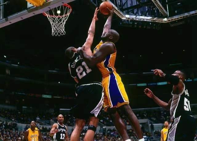  超级尴尬！盘点NBA被盖帽最多的十大球星：奥尼尔也上榜！