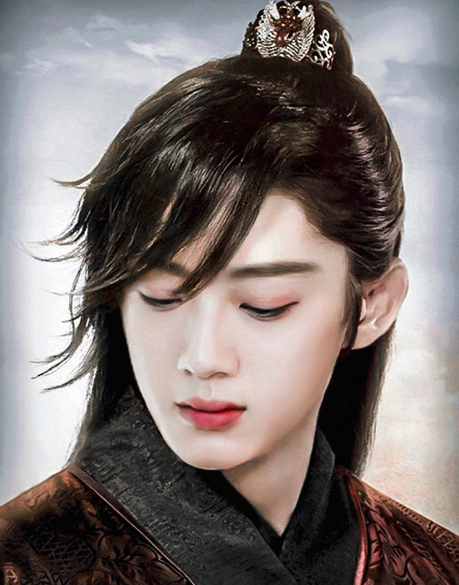 并且,从赖冠霖的仅有的几张古装图片来看,梳着高马尾的他还是有些不羁