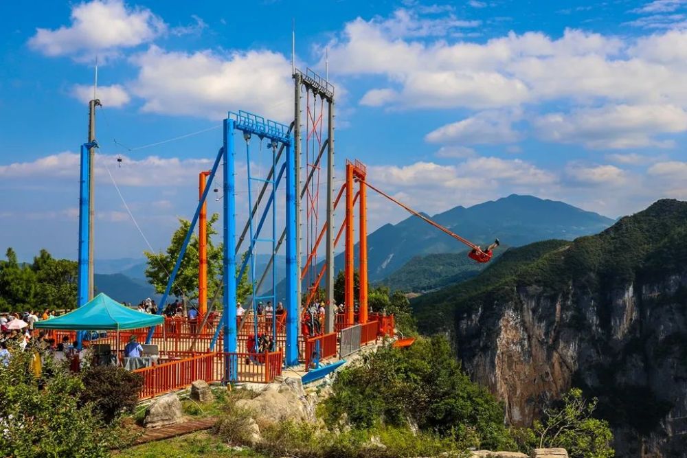 龙缸景区国庆假期受追捧,已接待游客超过3万余人……_腾讯新闻