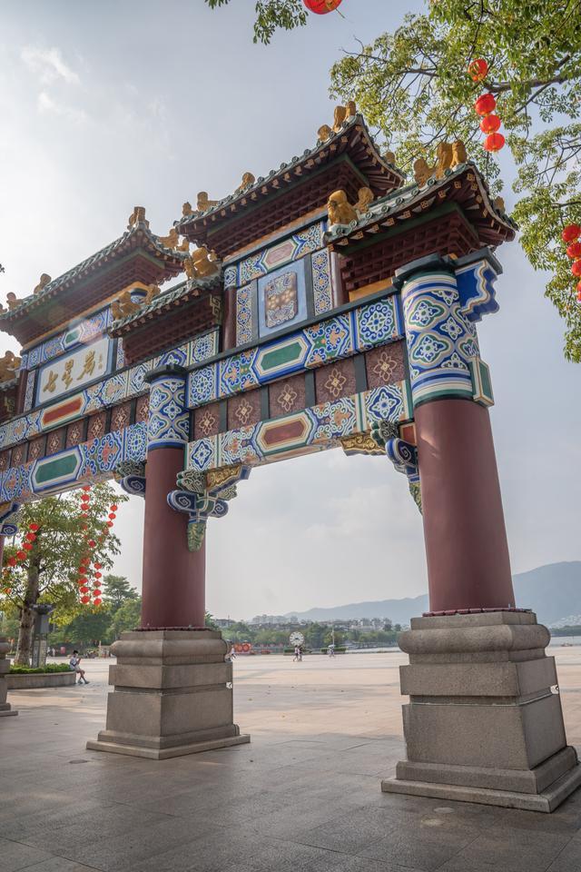 肇庆有个十分复古的牌坊有机会一定要来看看尽显美丽