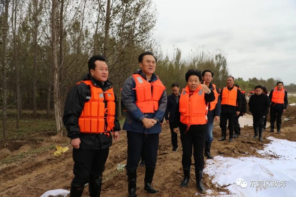 杨梦斌到东营区指导黄河防汛抢险工作