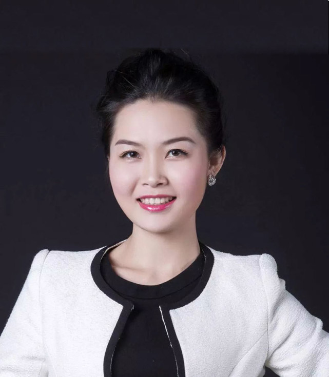 故事海底捞杨丽娟从服务员到上市公司女副总赚得身价30亿