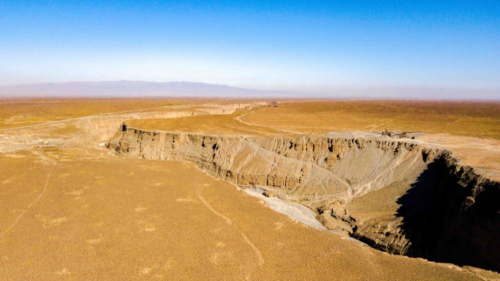 来大西北吧带你在沙海连天的大漠中领略异域风采这个峡谷超美
