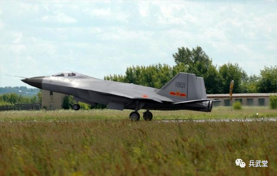 弹射型歼15t即将转正招飞宣传片亮相新舰载机或先于歼35亮相