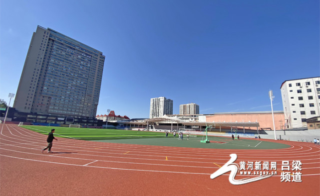 共赏好风景吕梁市体育场强身健体好去处