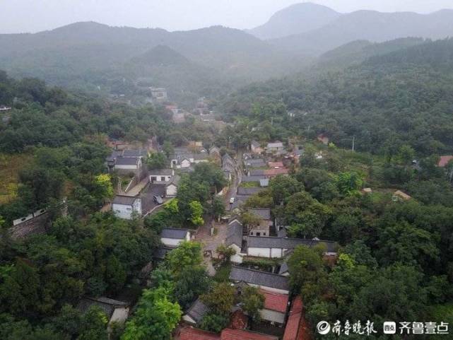 航拍秋雨綿綿中的章丘朱家峪,村子幽靜古樸,充滿歷史感