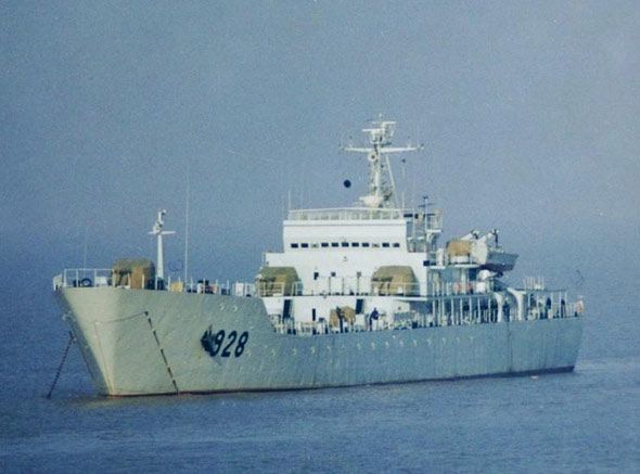 072型坦克登陆舰取代lst坦克登陆舰是当年航速最快的两栖舰艇