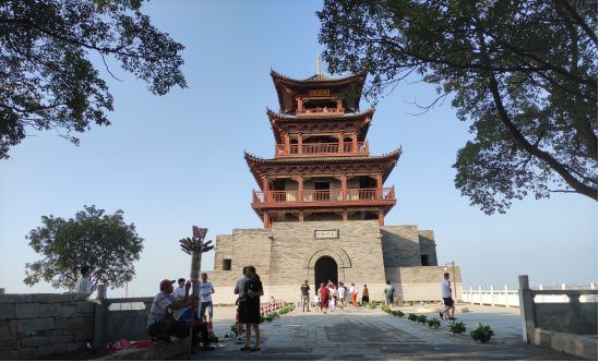 好热闹!新区这个景点游客爆棚