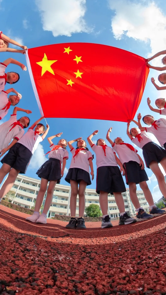 宁波多彩未成年人活动厚植爱国情怀与祖国共成长