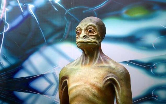 恐龙时代有两支外星种族来到地球毕宿五星人改造了人类祖先