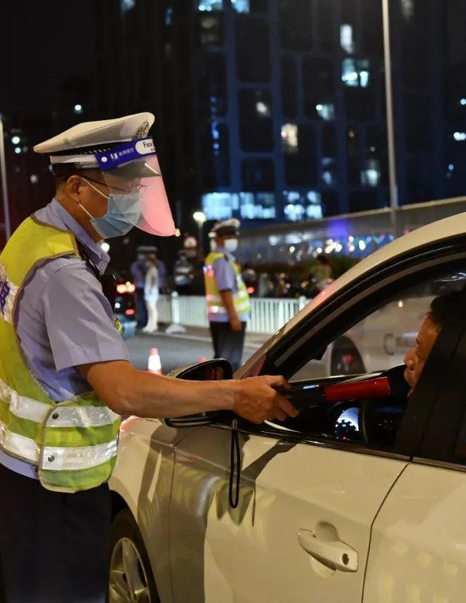 想知道蜀黍国庆假期在哪查酒驾吗?快看! | 畅行中国 交警同行