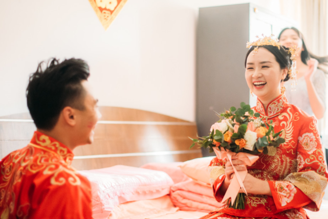 13年前35岁河南保安被26岁美国女硕士倒追他到底有何魅力