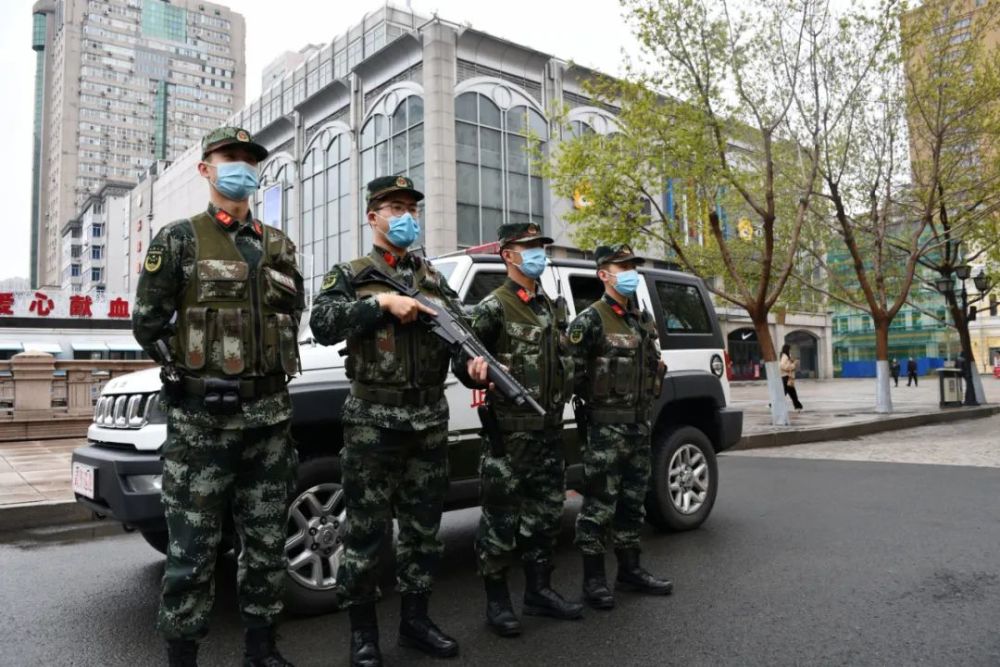 铁路等部门一道加强了城市武装巡逻力度武警哈尔滨支队增派兵力节日