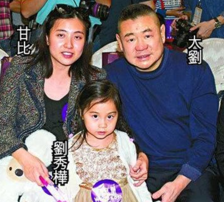 香港女首富甘比庆42岁生日，俩女儿亲自做礼物，刘銮雄未露面？