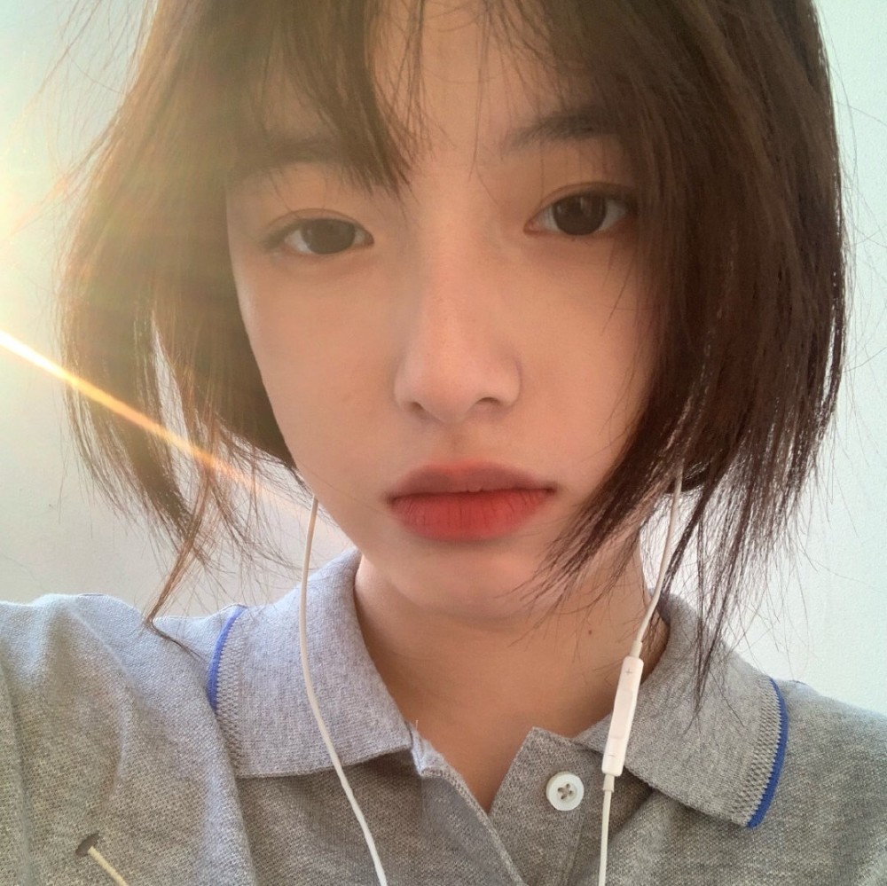 女生头像莫问归期