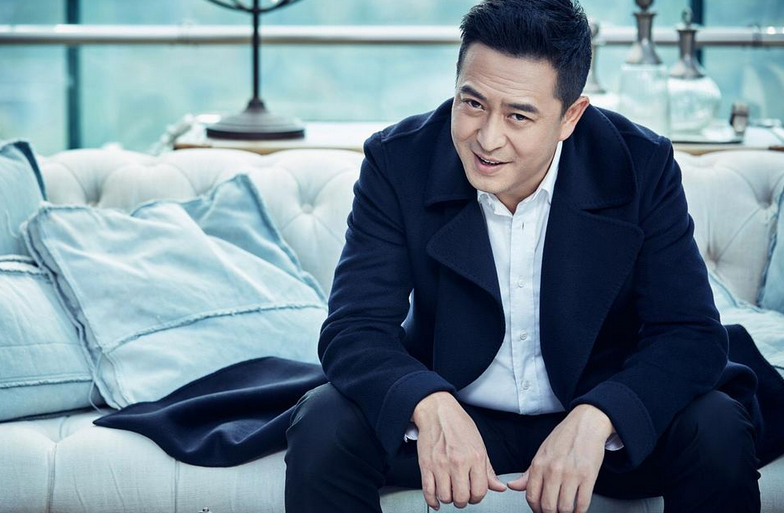 2019年张嘉译对黄轩突然发难黄轩连忙赔罪我做错了啥