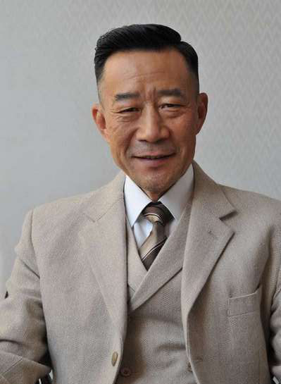 《我和我的父辈》里李雪健为何吐字不清声音沙哑?原因令人心疼