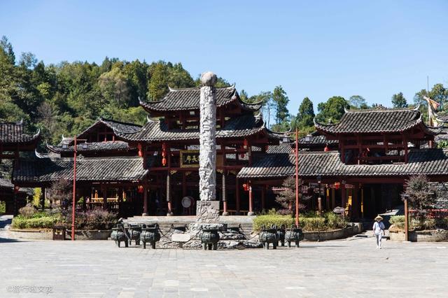 贵州苗寨这么多,铜仁松桃的苗王城,被称为"千里苗疆第一寨"