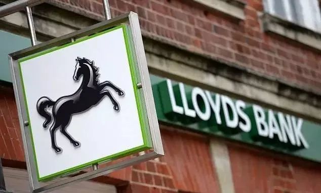 劳埃德银行集团伦敦劳埃德是全球最具盛名的一家保险公司,该公司有句