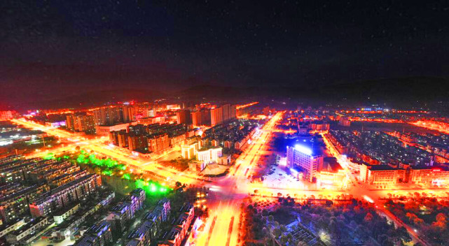 环峰镇是含山县的县城所在地,所以聚集了较多的人口.