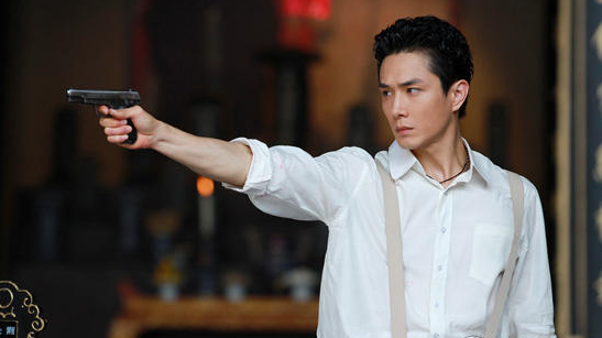 还有《新京华烟云》的曾新亚.