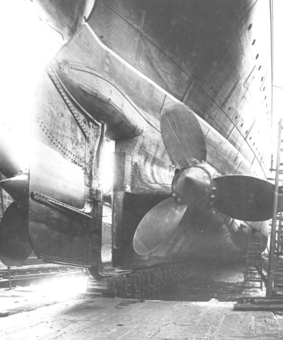 “奈拉纳”级护航航母图片
