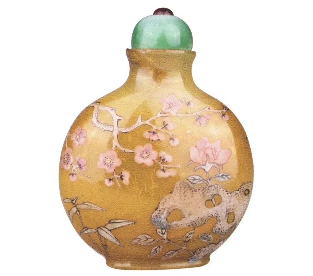 清 玻璃胎画珐琅花卉纹鼻烟壶 北京艺术博物馆藏