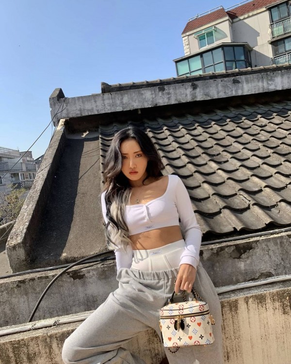 mamamoo华莎hwasa沙漏型身材简直太迷人了