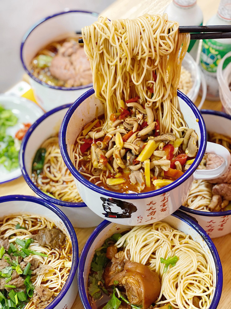 寻味南京:南京首家脑花面,冲击天灵盖的美味!