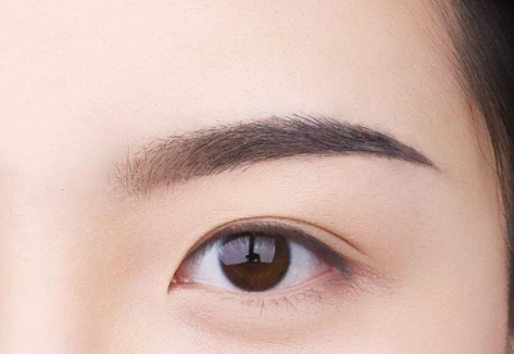 浅色眉毛适合什么肤色 浅色眉毛怎么画浅色眉毛适合什么肤色 浅色眉毛