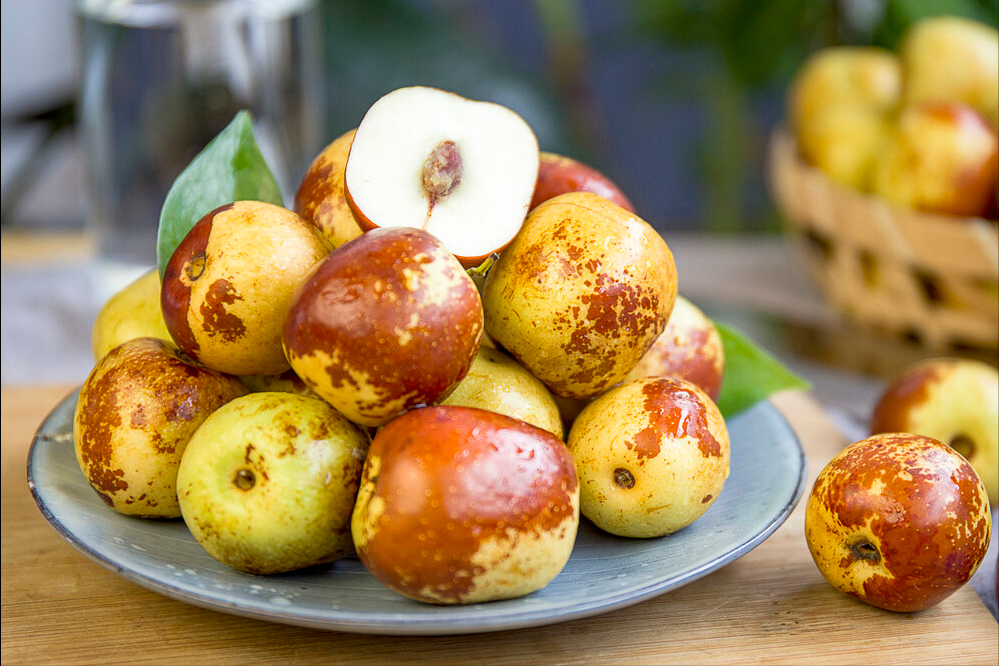 买冬枣选大的还是红的枣农分享经验牢记3点冬枣又甜又脆