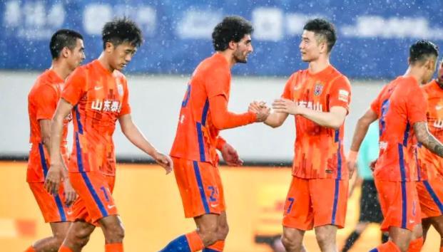 豪门 中超豪门有望引进2位后防新援：2人来自同一球队，都曾是当红国脚