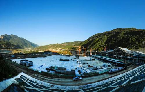 组图国庆假期郑万高铁巴东北站建设不停歇