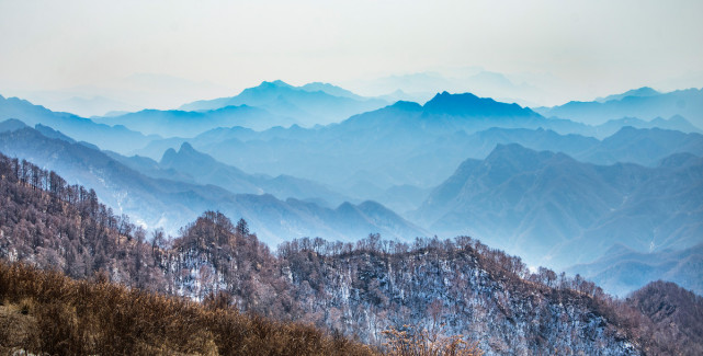 一个地处冀晋两省交界的景点层峦叠翠幽峡如画瀑布成群