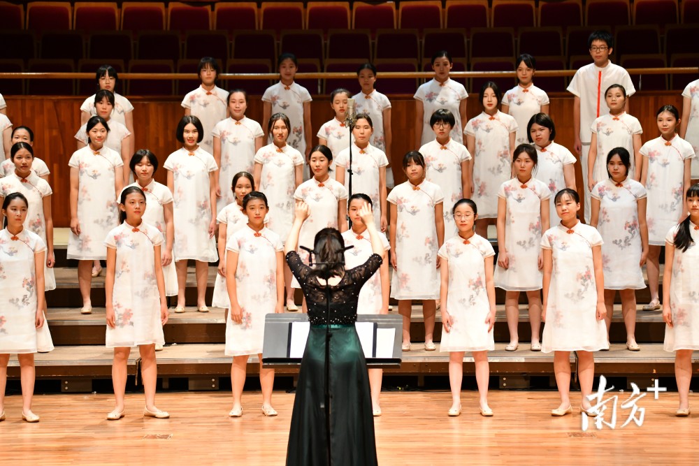 广州儿童合唱团唱响星海合唱之都再添耀眼新秀