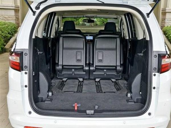 6年9万公里的奥德赛,还能值17万,奥德赛凭啥这么保值?