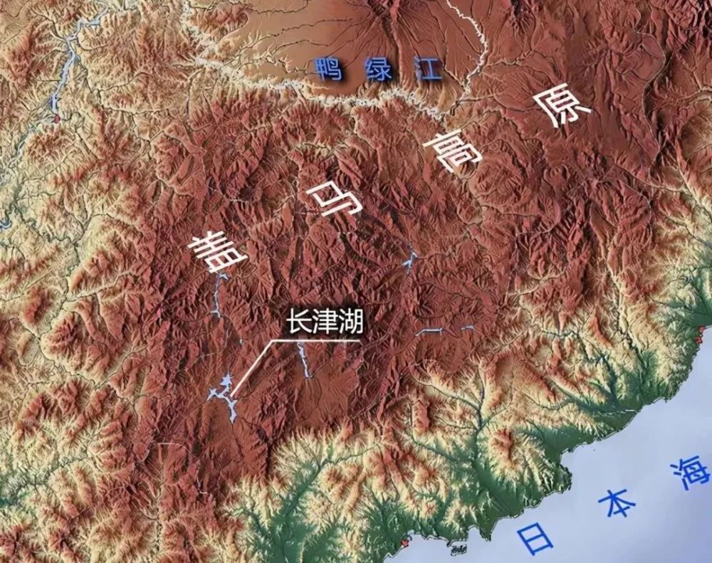长津湖地形图来源:网络在天气尚未寒冷到令人无法忍受的九月,美军登陆