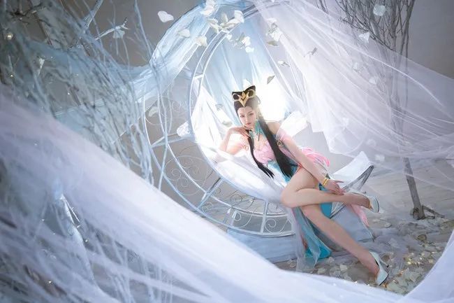 后期:帅嘤嘤摄影:四时晨月出镜:-戚顾儿miki-原作:王者荣耀