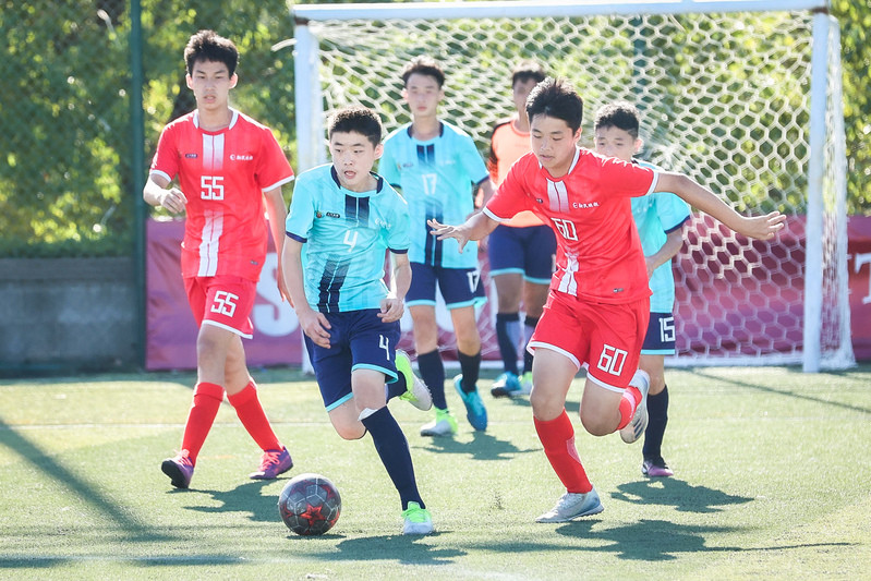 在上海看中学生足球全国大赛新民晚报暑期中学生足球赛全国争霸赛落幕