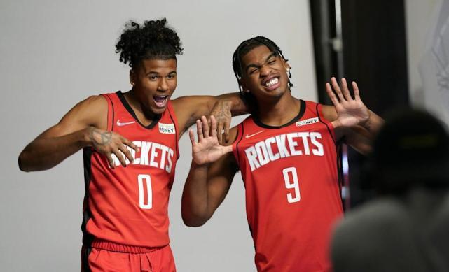 沃尔赛季报销|火箭阵容3出1进！  2.24m吉祥物归来助两位将军圆梦，昔日领军人物成笑话