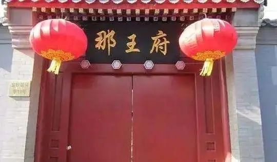 英语一窍不通考虫偏爱10所这条校服