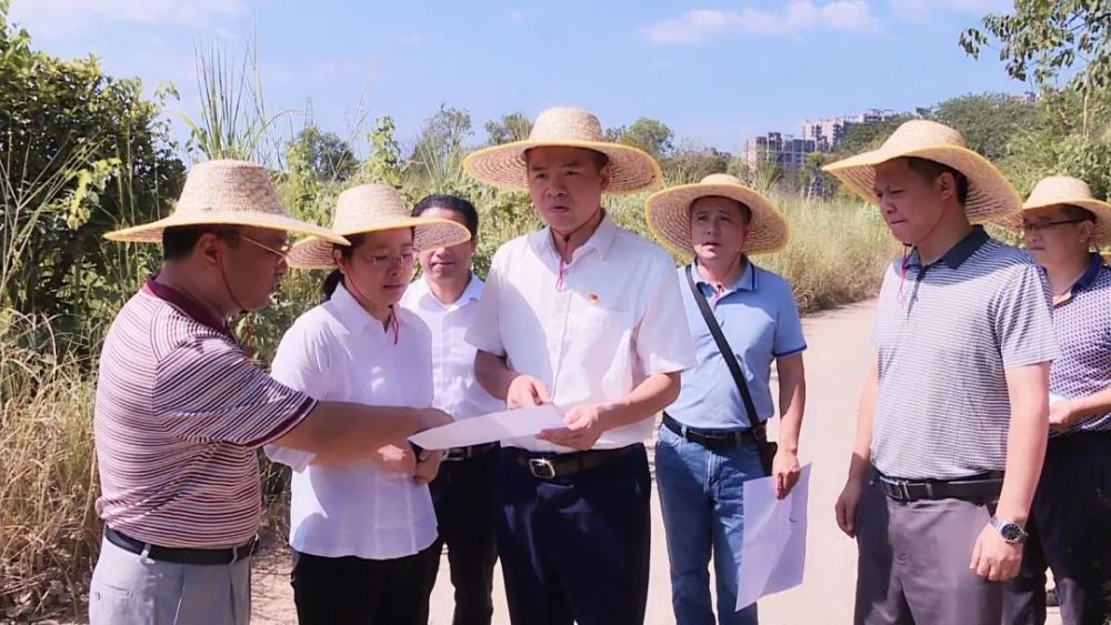 刘华益指出,市妇女儿童医院建设项目对切实提高我市妇女儿童医疗健康