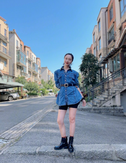 慕容云朵肖涵罕晒十岁儿子正脸照大宝五官像妈妈帅气可爱