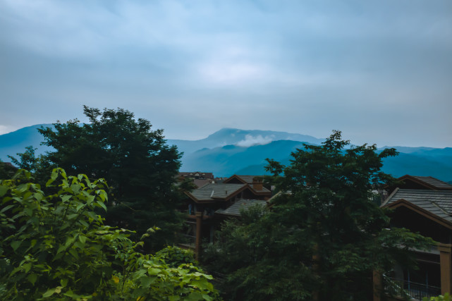 佛光加持之地:七里坪